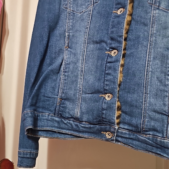 Hydraulic Blue Denim Jacket with Leopard Print Trim - Picture 4 of 6
